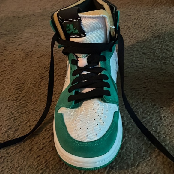Jordan 1 Zoom - Picture 2 of 4